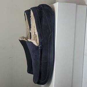 Ugg Ascot navy slippers 110110 size 12